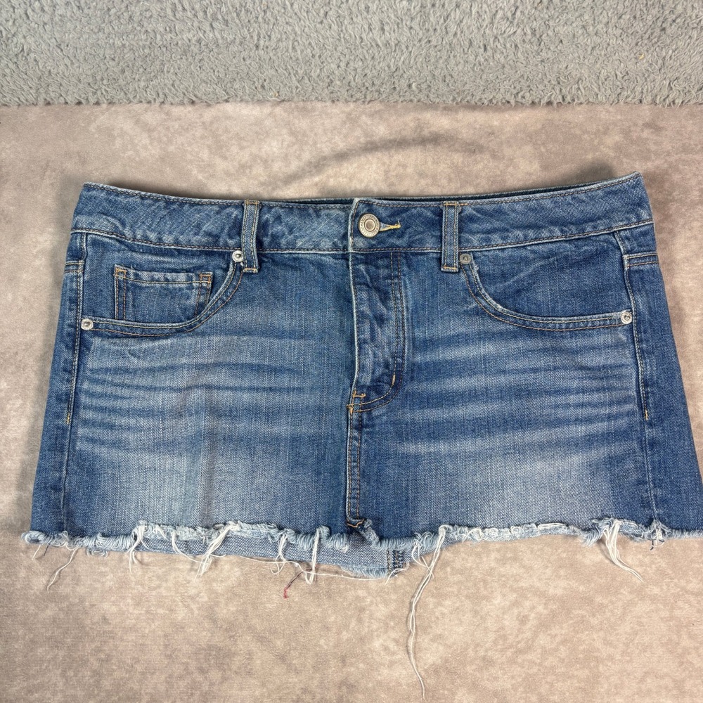 American Eagle Denim Skirt Womens 12 Blue Mini Raw Hem Low Rise 100% Cotton Y2K